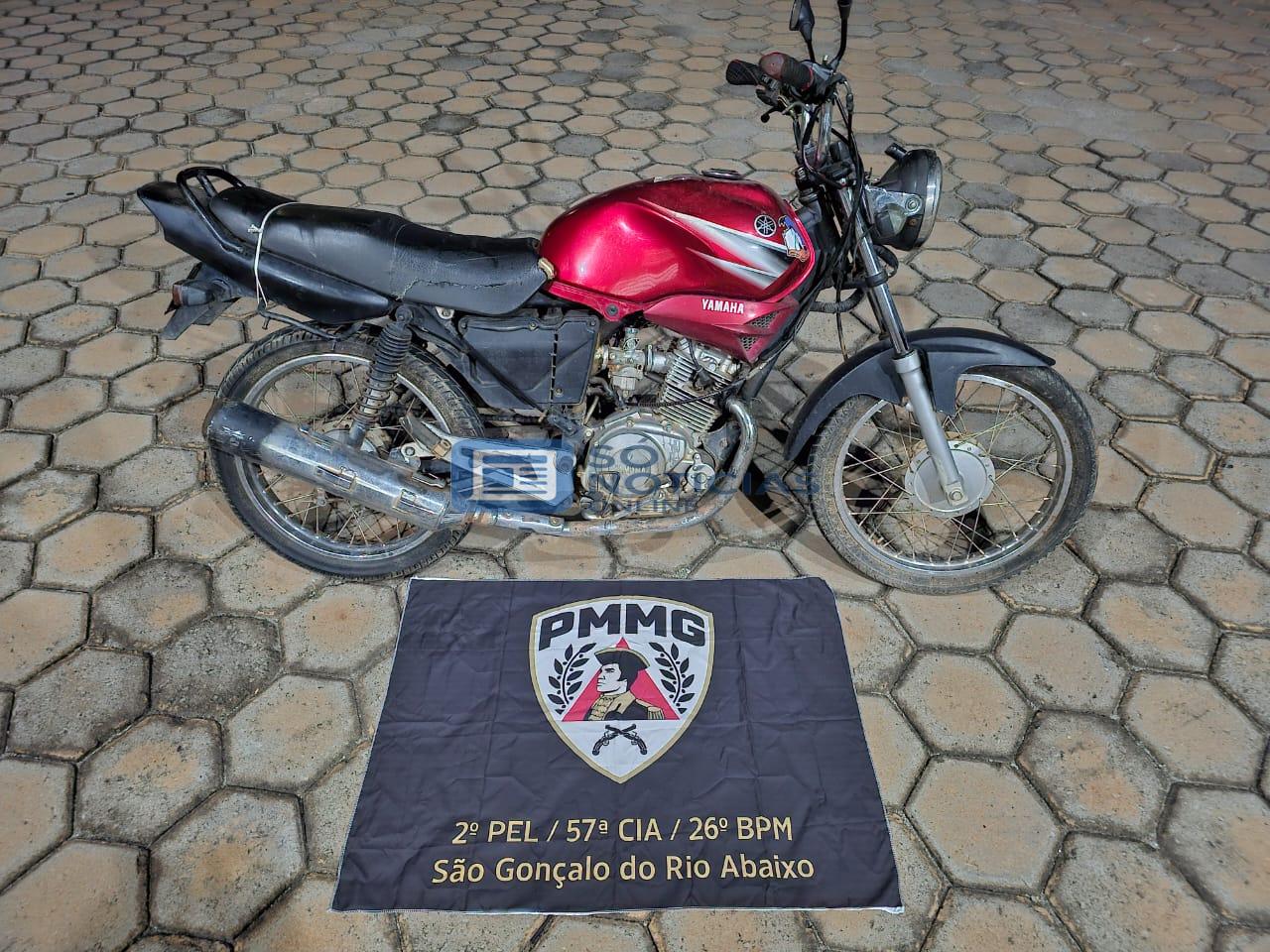 MOTO CLONADA NA MIRA DA PM: jovem é preso com placa falsa e chassi raspado em São Gonçalo do Rio Abaixo