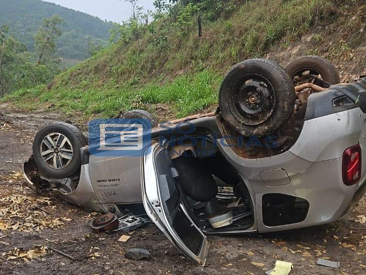 Perseguição na BR-381 termina com carro capotado e suspeito preso em Nova Era