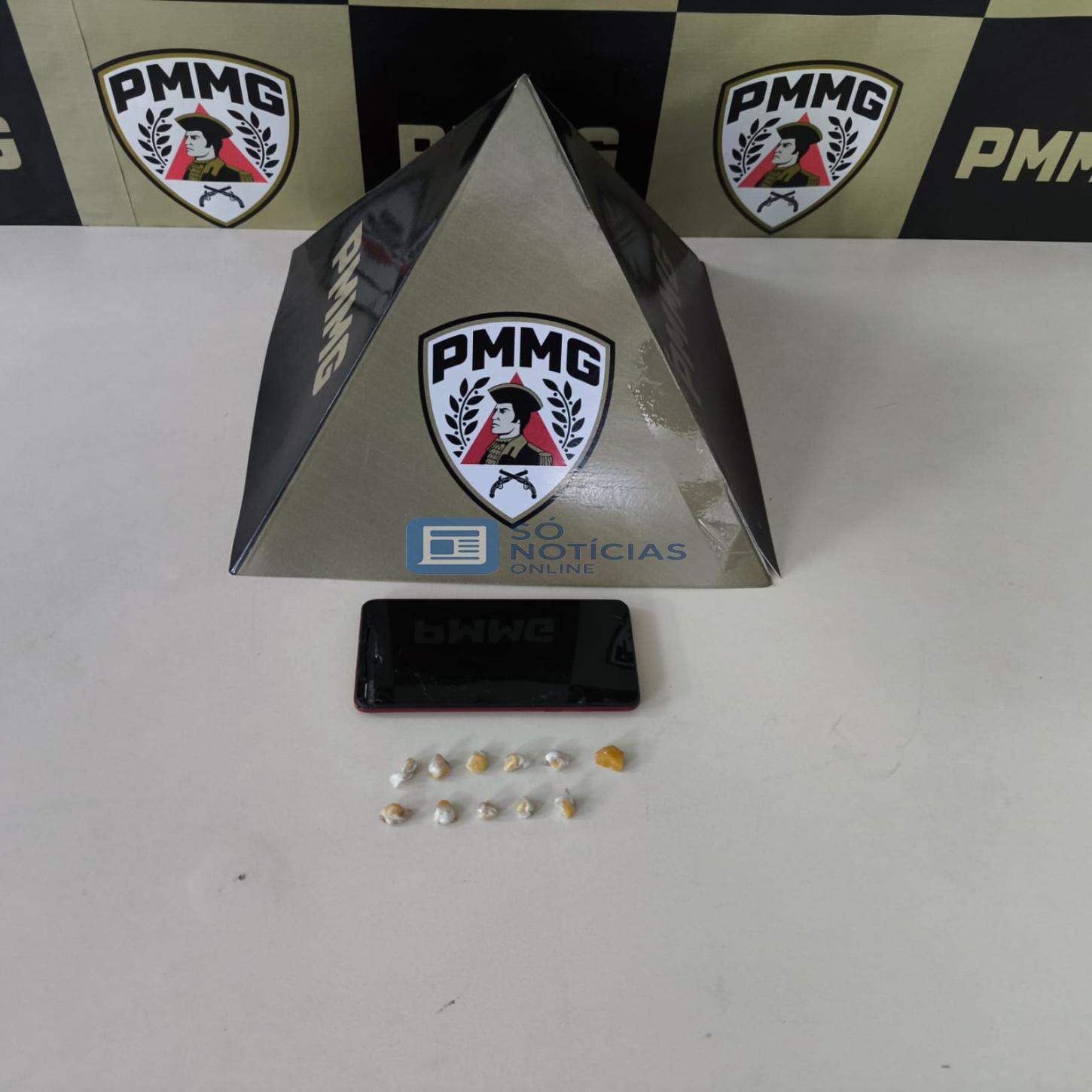 Polícia Militar apreende drogas e detém adolescente por tráfico em João Monlevade