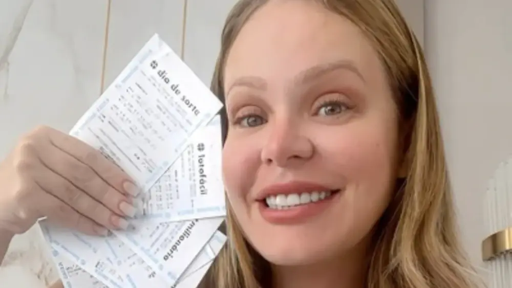 Processada pela Caixa, ex-BBB Paulinha Leite ganhou primeiro prêmio na loteria ainda criança