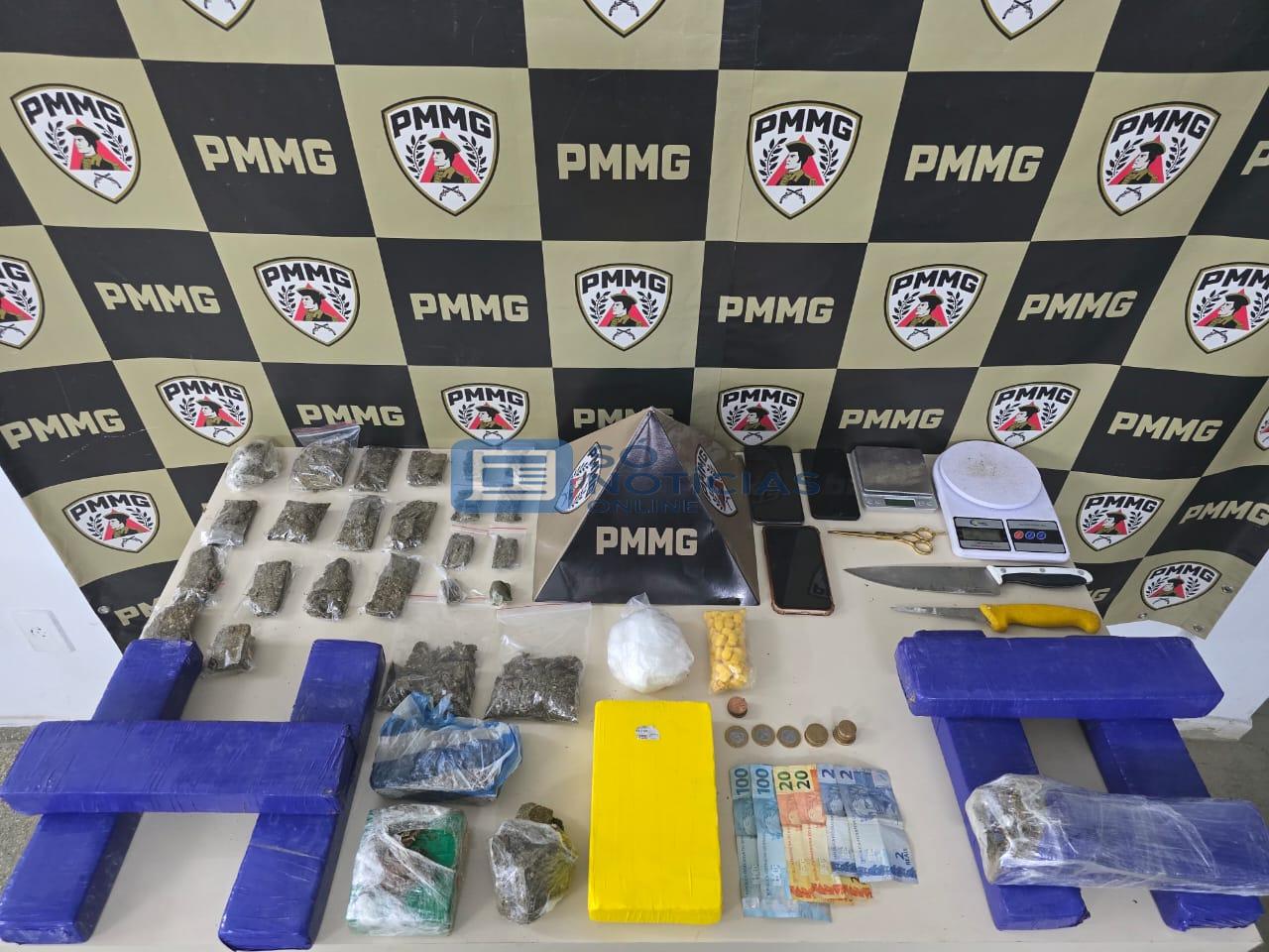 JOÃO MONLEVADE – Polícia Militar prende jovem e apreende grande quantidade de drogas no Cruzeiro Celeste