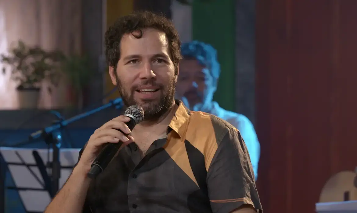 TV Brasil exibe tributo a Paulinho da Viola no Samba na Gamboa