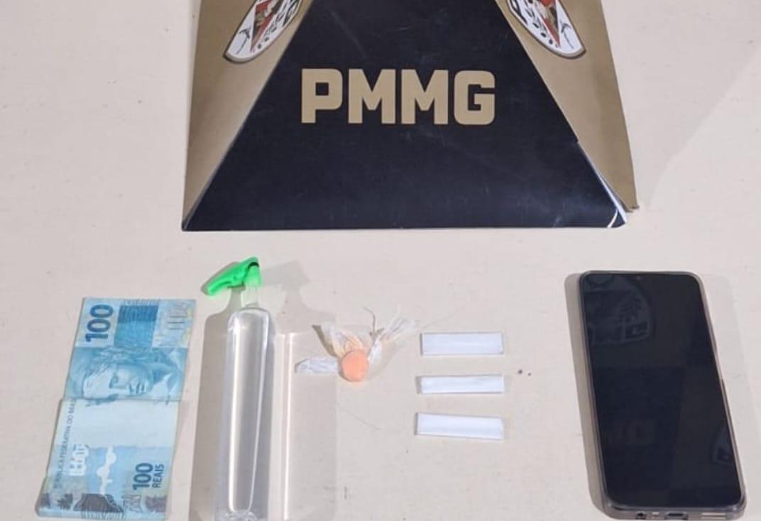 Carnaval vira palco do tráfico: jovem é preso com ecstasy, cocaína e lança-perfume no Centro de Nova Era