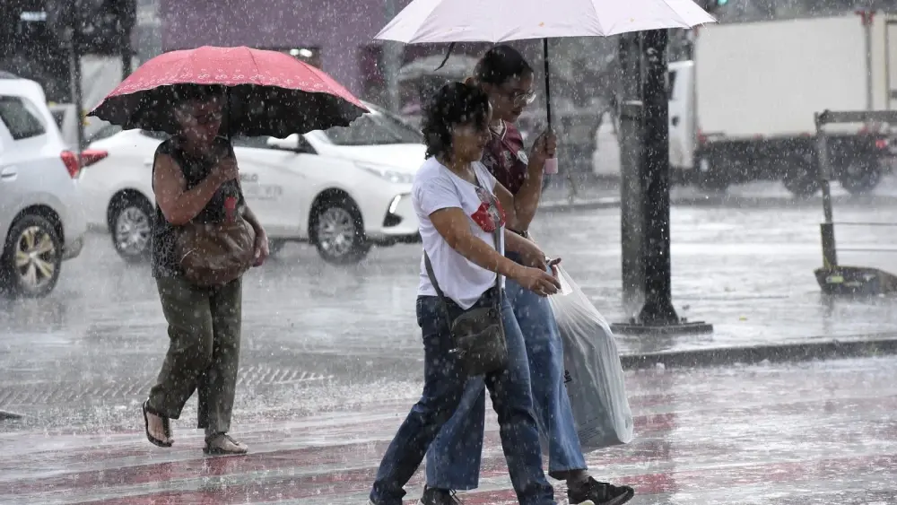 Chuva acima de 100 mm/dia coloca 51 cidades de Minas em alerta máximo; veja onde
