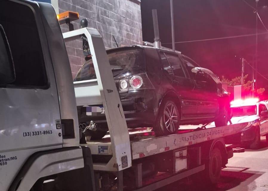 Mulher é presa após inventar roubo de carro para acobertar direção perigosa em São João do Manhuaçu