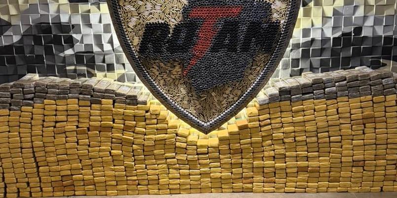 Operação apreende mais de 700 kg de maconha em condomínio de luxo na Grande BH