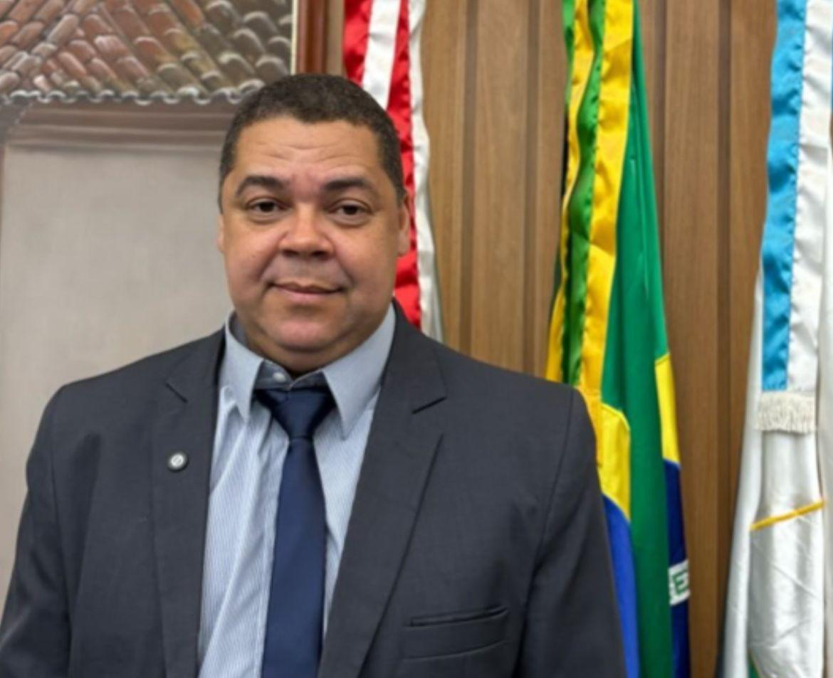 Câmara cria comissão provisória para investigar vereador Luiz Carlos e acelera apuração de denúncias