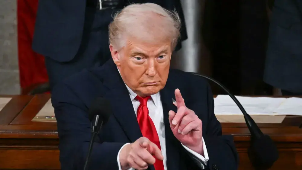 ‘Estamos dando uma surra neles’, diz Trump sobre guerra no Irã