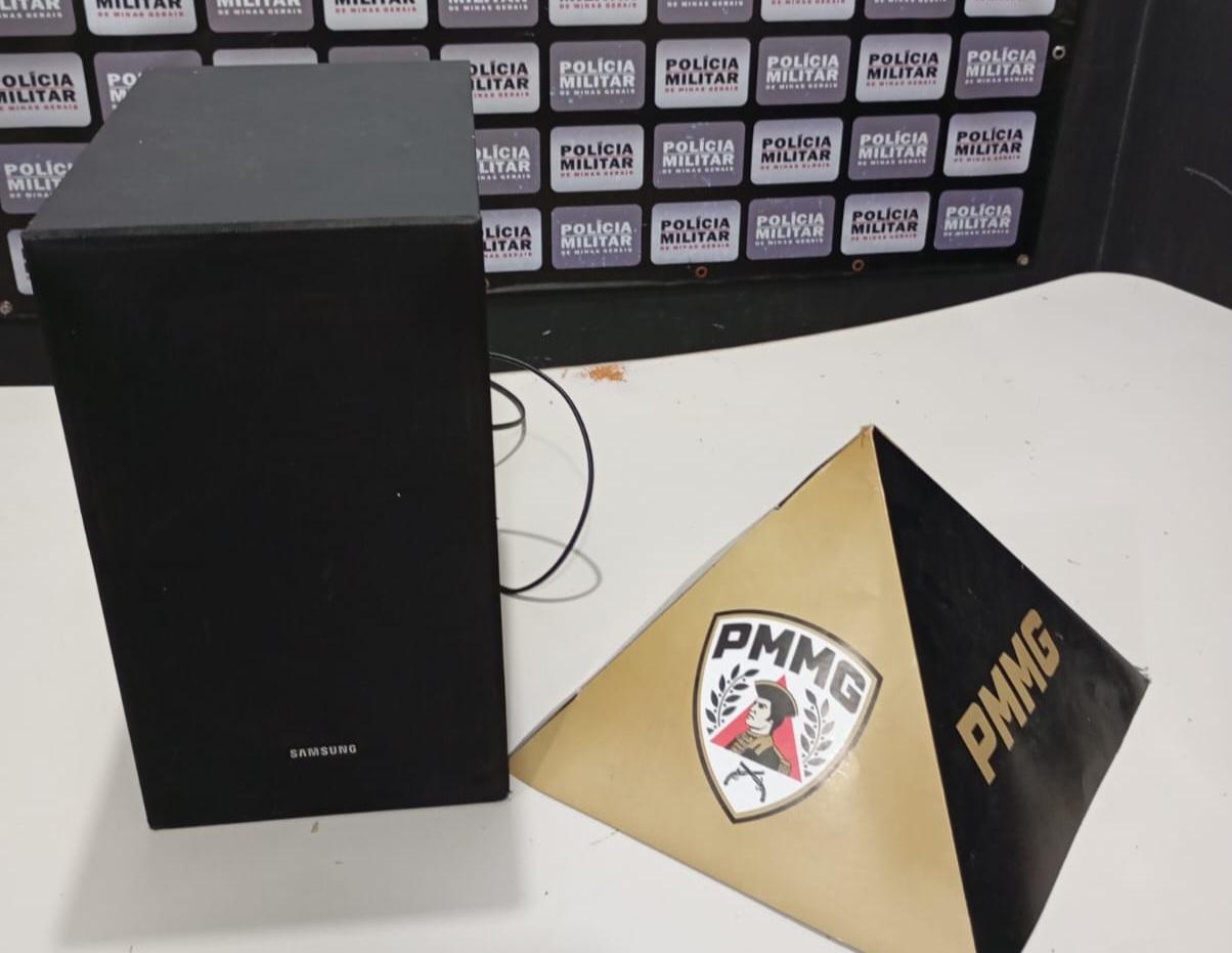 Fim da festa no São Pedro: PM silencia som alto após denúncias de vizinhos em Itabira