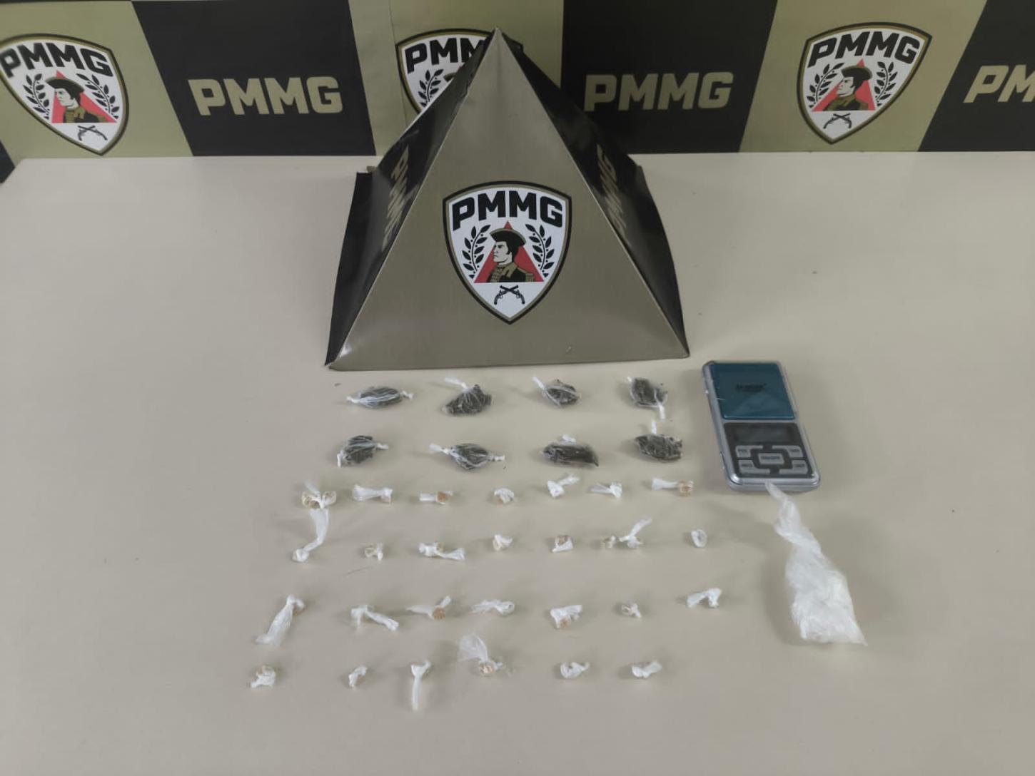 Fim de linha: Jovem de 19 anos é preso com crack e maconha no bairro São João em João Monlevade