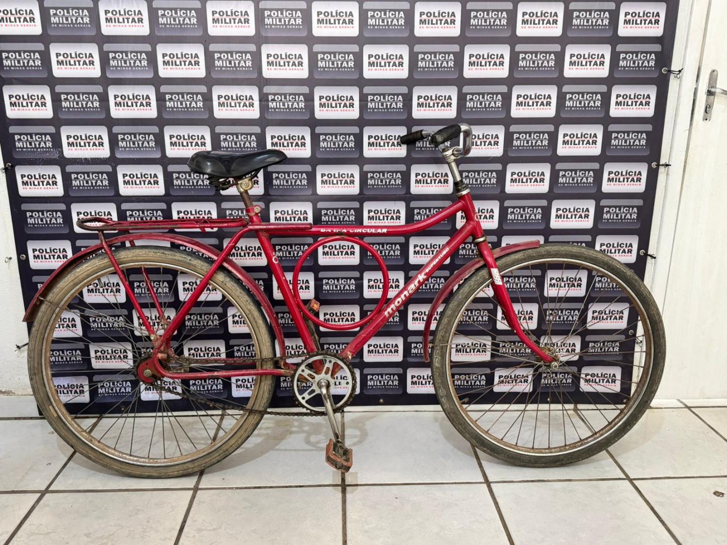 Jovem é preso em flagrante minutos após furtar bicicleta em Dionísio