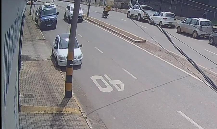 Vídeo - Susto em João Monlevade: Mãe busca socorro imediato no SEVOR após filho apresentar dores no peito