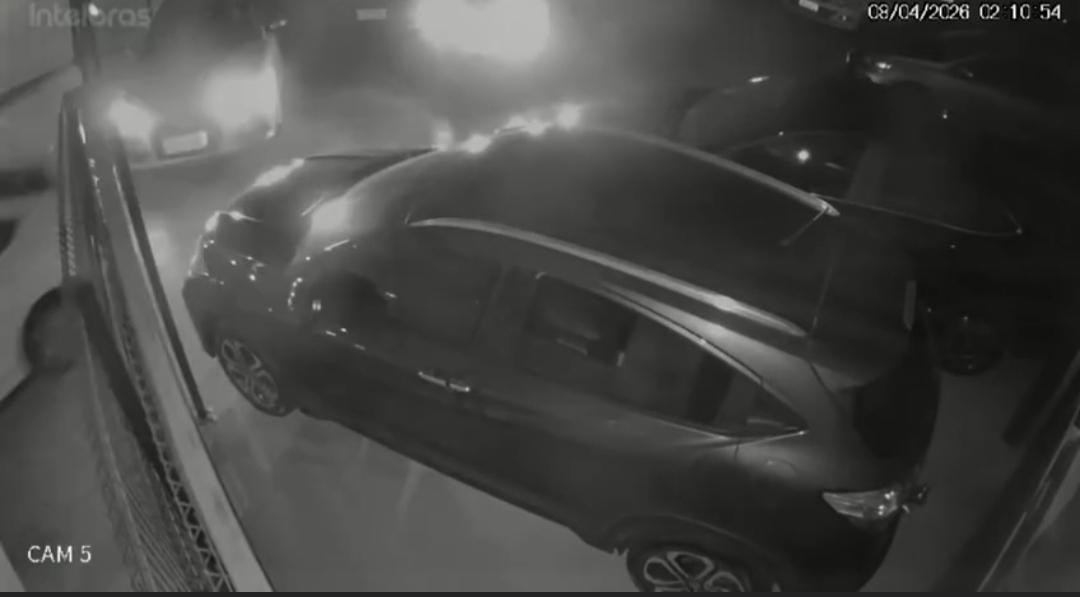 Ação rápida: Criminosos furtam quatro veículos de agência em João Monlevade nesta quarta (8). Veja o vídeo 