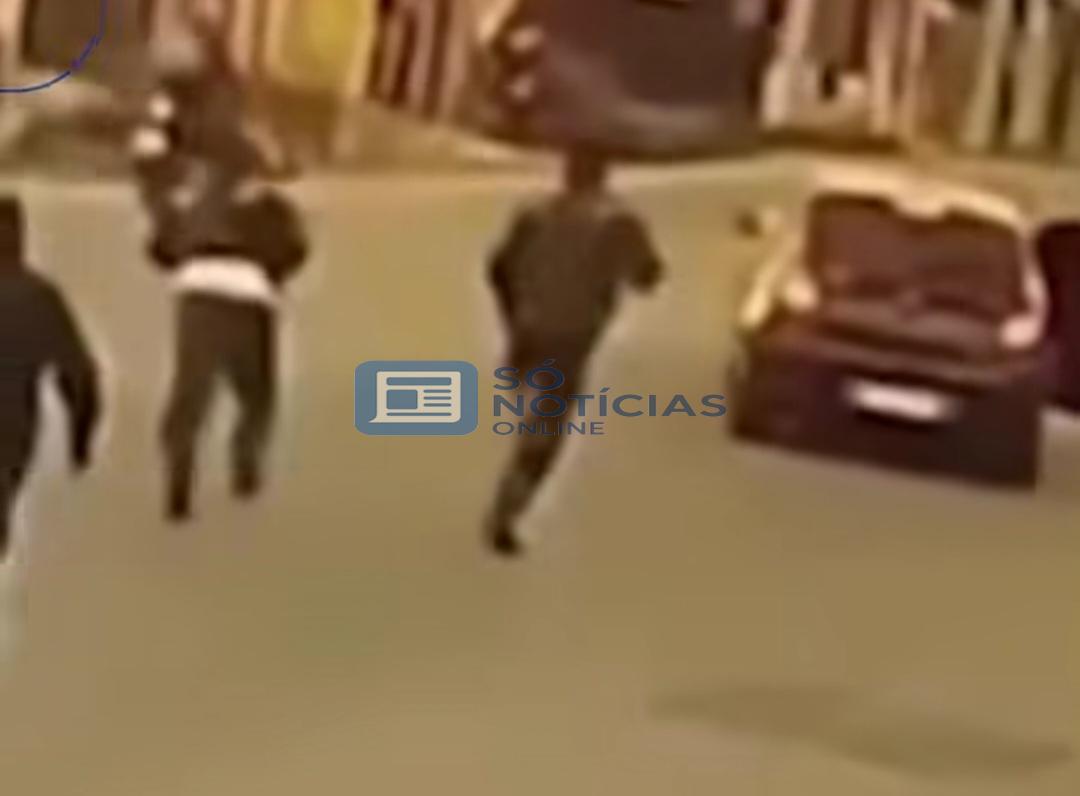 Ataque a tiros em Santa Luzia: homens são baleados com fuzil e pistola no bairro Palmital. Veja o vídeo 