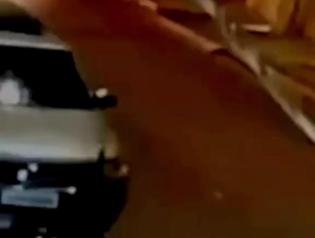  Vídeo - Ex-policial abre fogo contra adega e morre em confronto com a PM em Nova Lima 