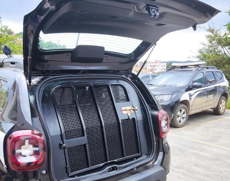 Homem invade casa, agride ex-companheira e foge em Itabira; crianças presenciaram o crime