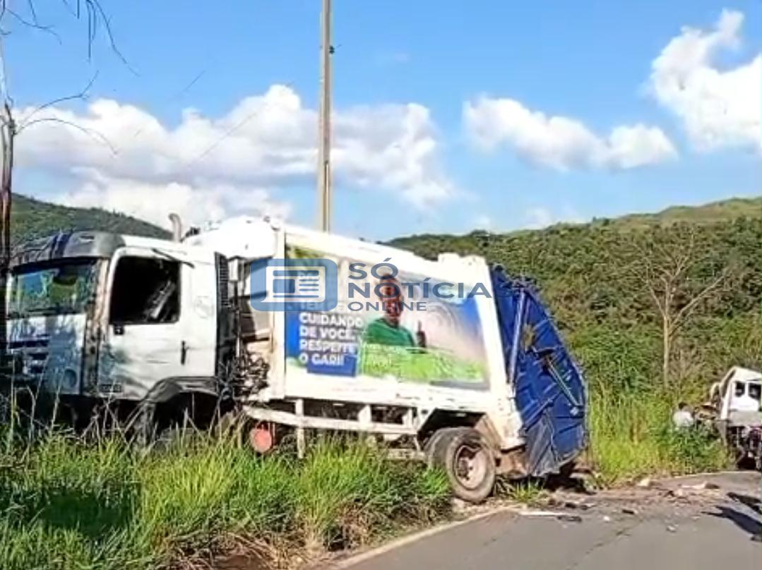Vídeo - Colisão frontal entre caminhões deixa motorista preso às ferragens em Itabira