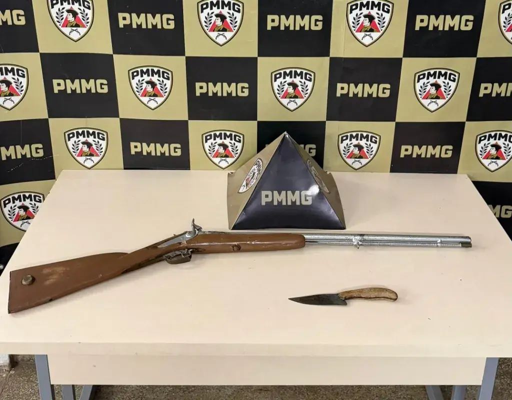 Homem é preso após agredir família com faca e resistir à prisão em João Monlevade