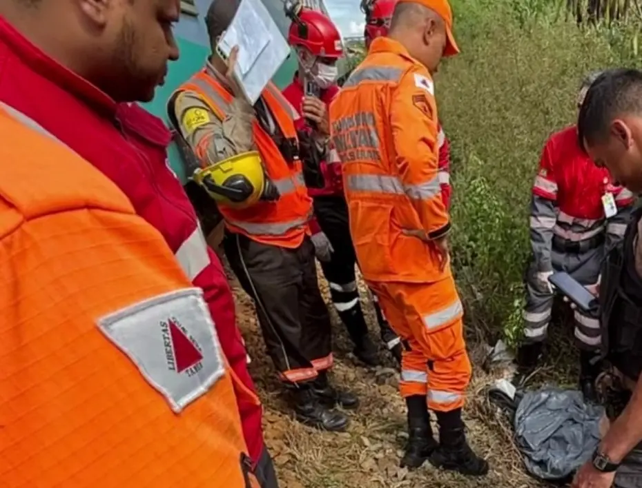 Homem morre atropelado por trem da Vale na Estrada de Ferro Vitória a Minas em Santana do Paraíso