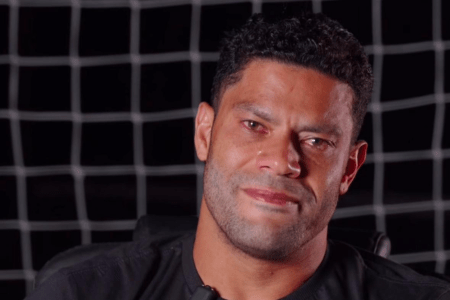 Hulk chora ao se despedir do Atlético-MG: 