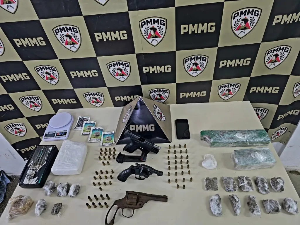 PM prende traficante com arsenal de armas e kilos de droga em João Monlevade; veja o que foi apreendido
