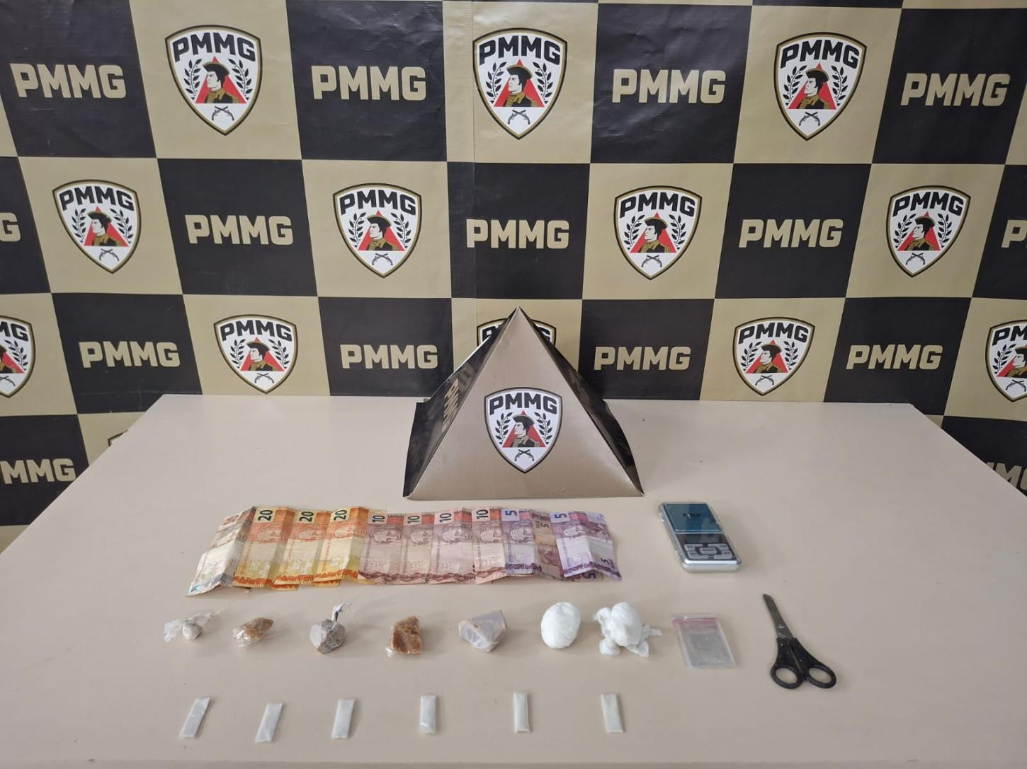 PM prende traficante com crack, cocaína e balança de precisão em João Monlevade