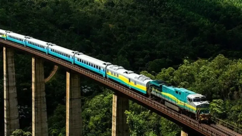 Trem noturno Vitória-Minas volta em julho com parada em Ipatinga; passagens a partir de R$ 87 e vendas começam dia 15