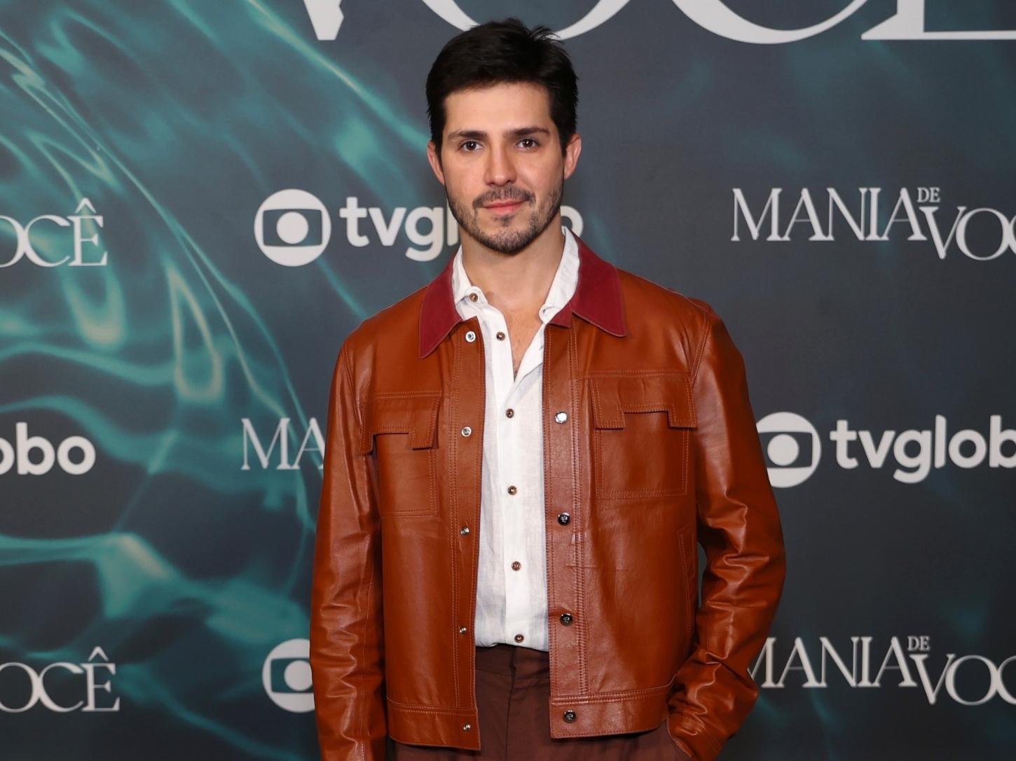 Ator mineiro Igor Cosso celebra casamento com bailarino do Dança dos Famosos