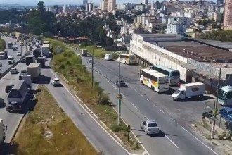 Duas pessoas morrem após colisão entre moto e carreta no Anel Rodoviário em Belo Horizonte