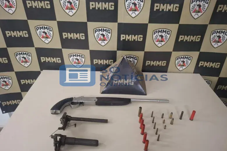 Homem é preso com três armas e munições de vários calibres após denúncia de tráfico em João Monlevade
