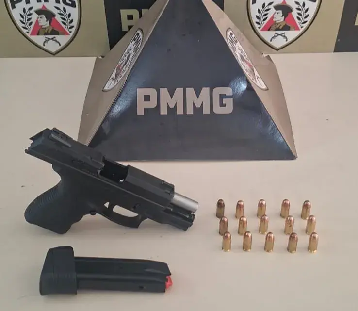 Homem em surto psicótico ameaça companheira e tem arma apreendida pela PM em João Monlevade