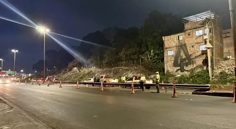 Novo Anel Viário recebe substituição de 76 metros de defensas metálicas