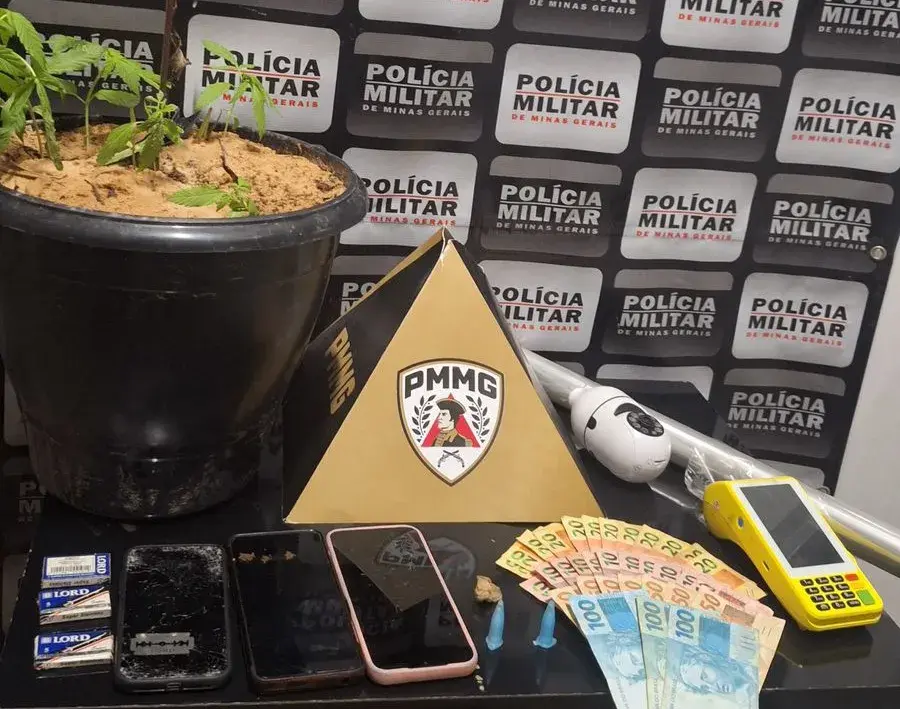 Operação da PM resulta em prisão de três pessoas por tráfico de drogas em Santa Bárbara