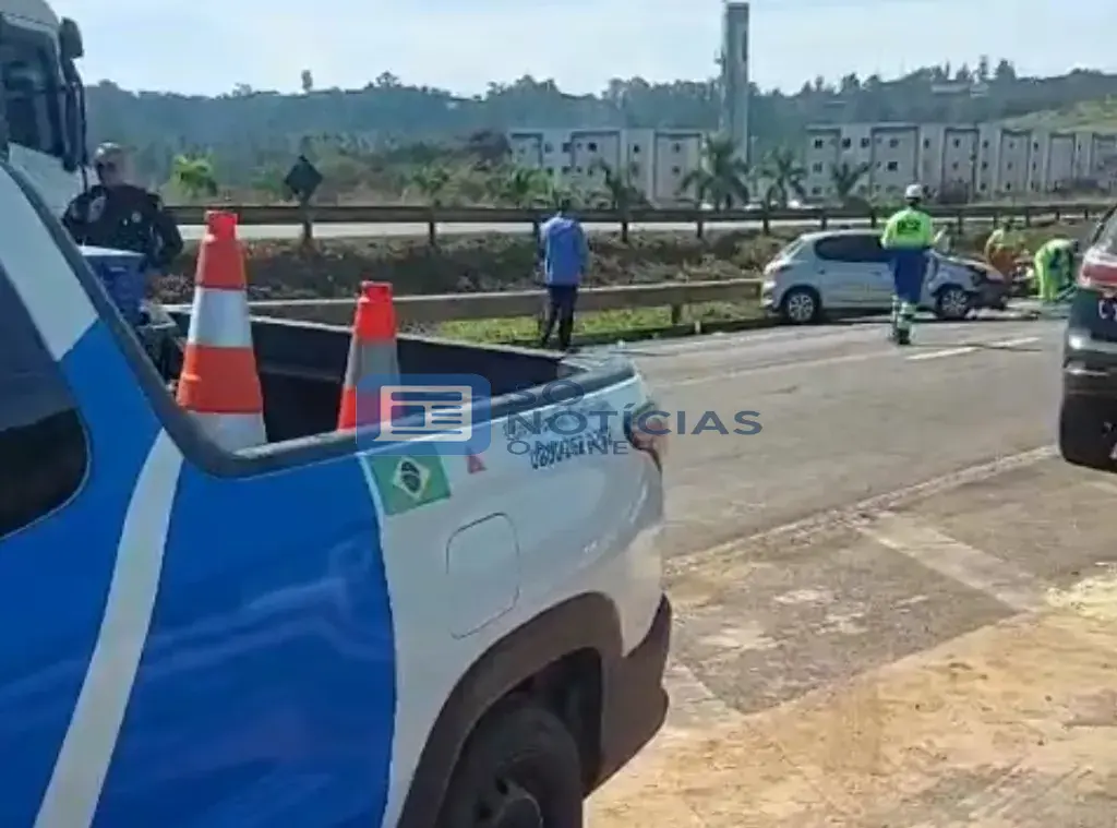 Repórter Walisson Silva flagra de perto destroços de acidente que matou uma pessoa na BR-262; veja o vídeo exclusivo
