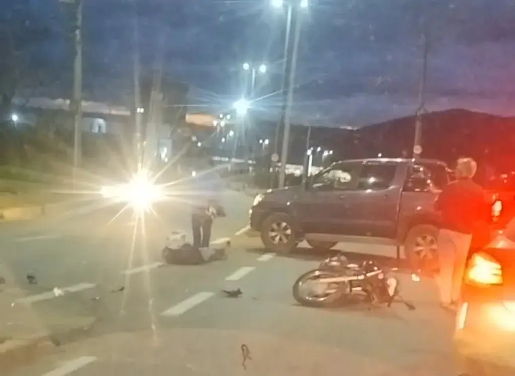 Vídeo: Motociclista fica ferido após colisão com carro na Avenida Alberto Lima em João Monlevade
