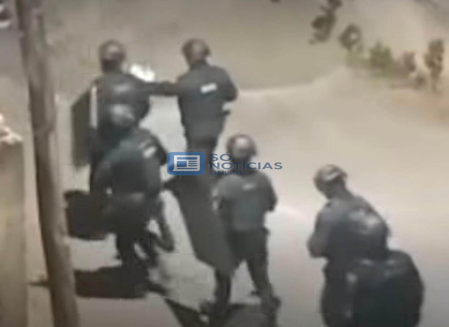 Homem mantém filho de 2 anos refém e morre em confronto com o Bope na Grande BH