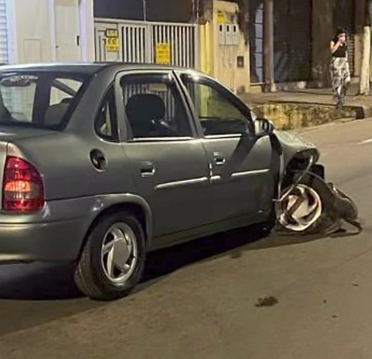 Colisão entre Corsa e Volvo é registrada no Areão em Itabira; ninguém ficou ferido