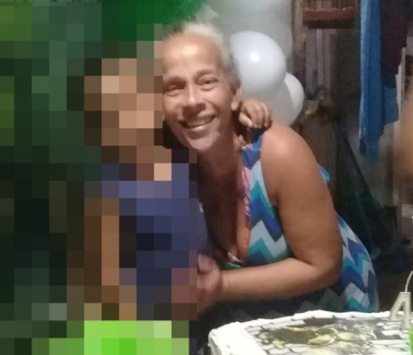Mulher de 44 anos é encontrada morta com bebê ao lado em Cataguases; marido é preso por feminicídio