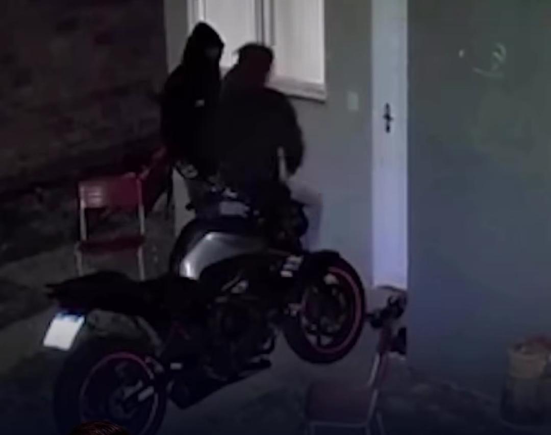 Morador reage a invasão, atira e baleou jovem de 19 anos que tentava arrombar porta em MT