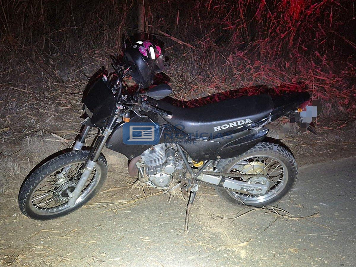 Motociclista fica ferido após bater em cavalo na MGC-120, entre Nova Era e São Domingos