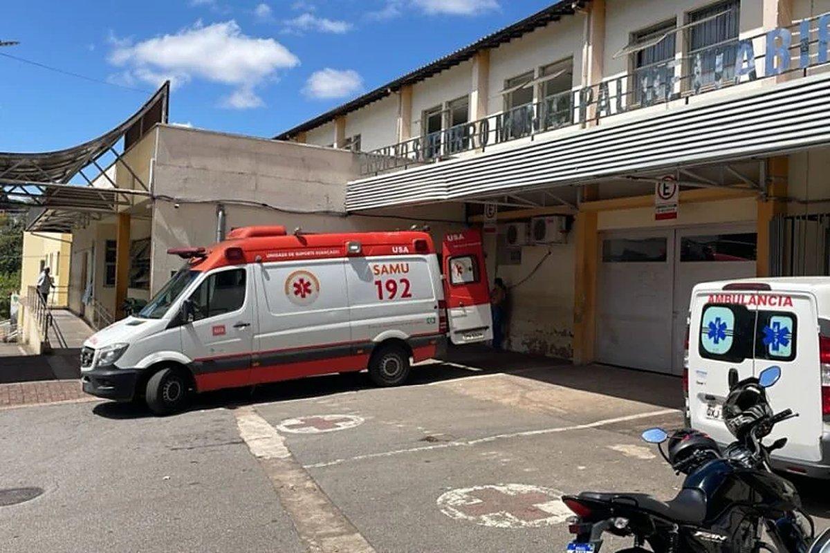 Ambulância do Samu é atingida por tiro durante atendimento em João Monlevade; suspeito é preso