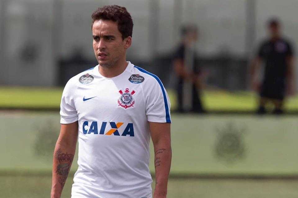 Ex-Corinthians Jadson é preso por violência doméstica no Paraná