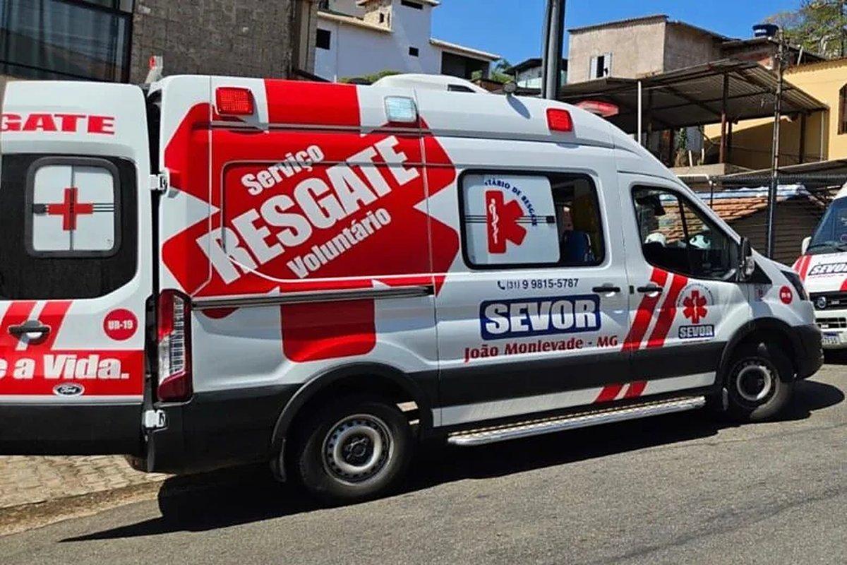 Falha nos freios termina em acidente e deixa ciclista ferido em João Monlevade