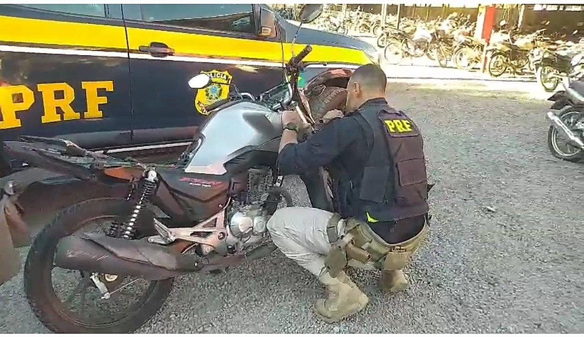 Vídeo - Perseguição na BR-381 termina com prisão de homem procurado por roubo em João Monlevade
