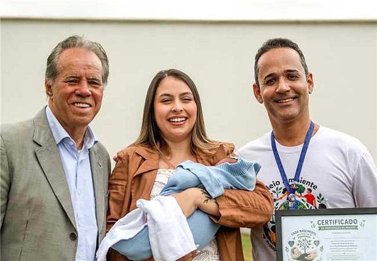São Gonçalo do Rio Abaixo lança projeto para plantar árvores a cada nascimento