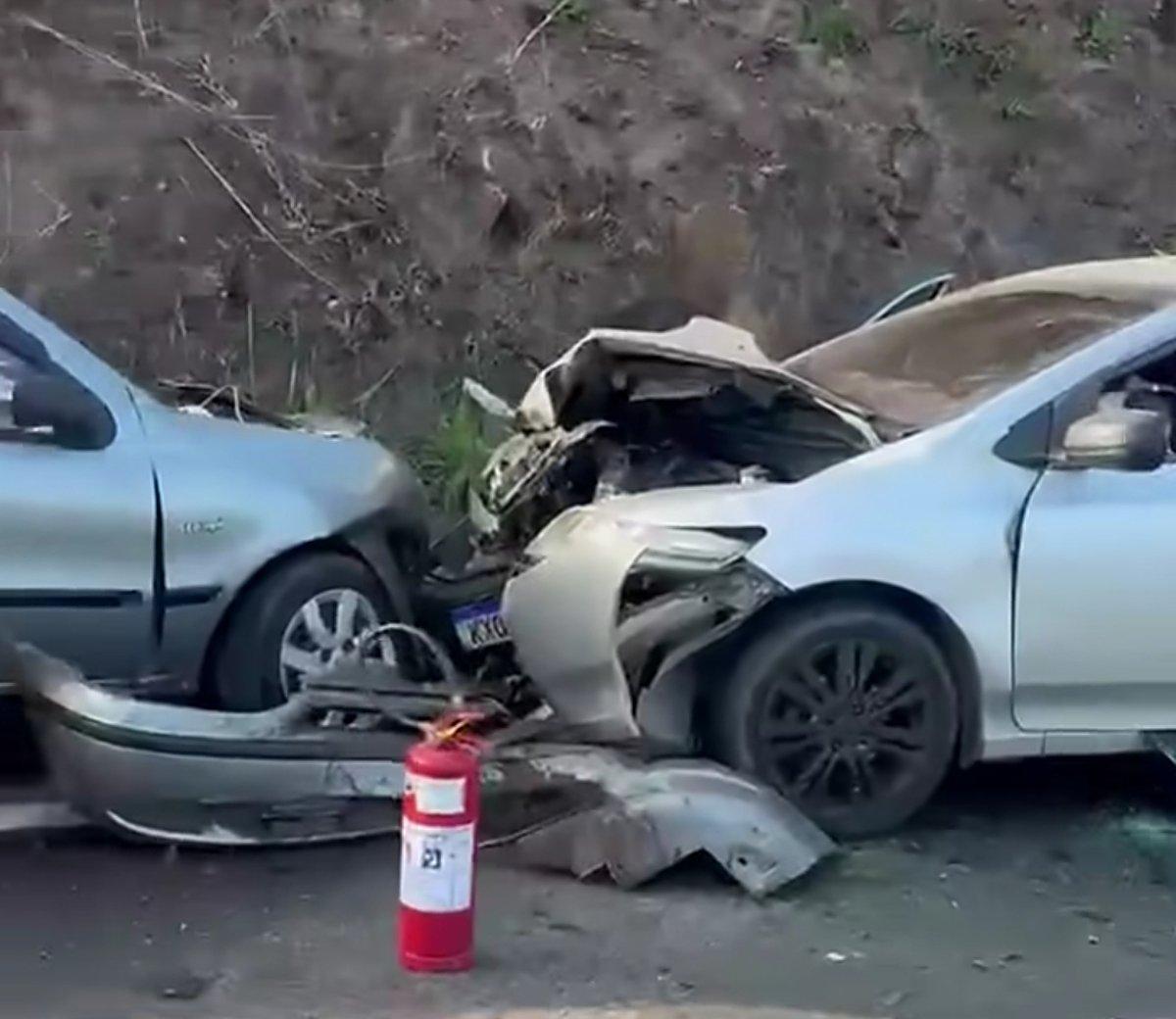 Vídeo - Acidente na BR-381 deixa um morto e interdita rodovia em Santa Luzia