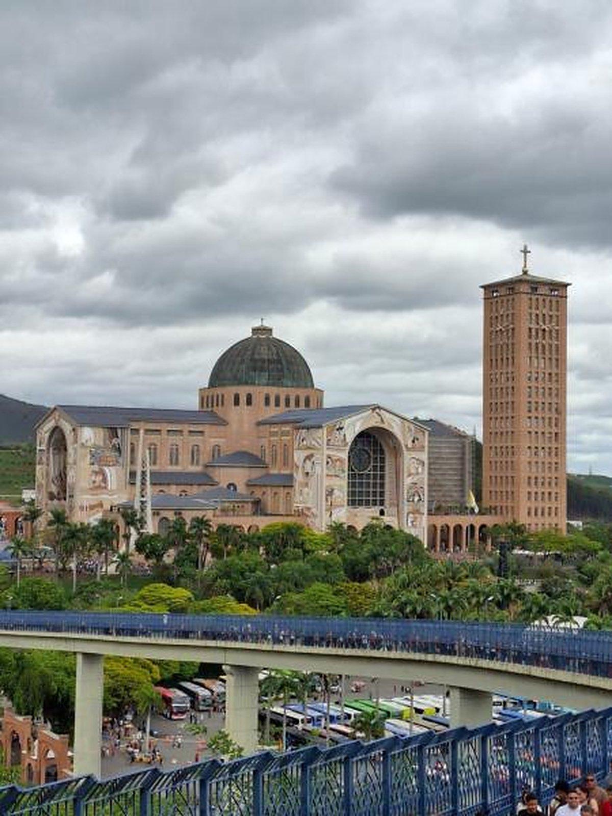 Dia de Nossa Senhora Aparecida: Santuário espera multidão de fiéis nesta segunda (12) 