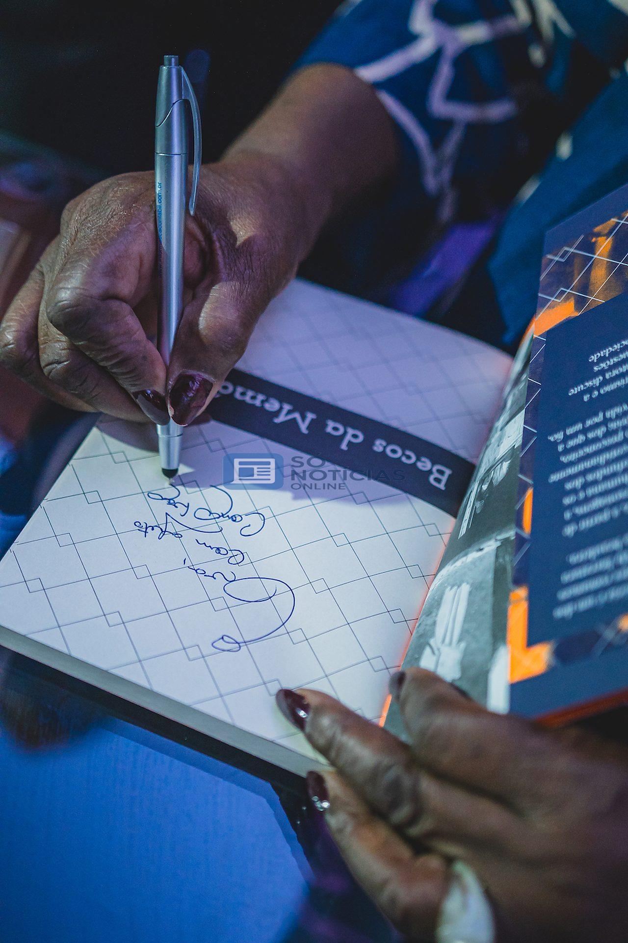 Flitabira abre inscrições para autores participarem da Central de Autógrafos em Itabira