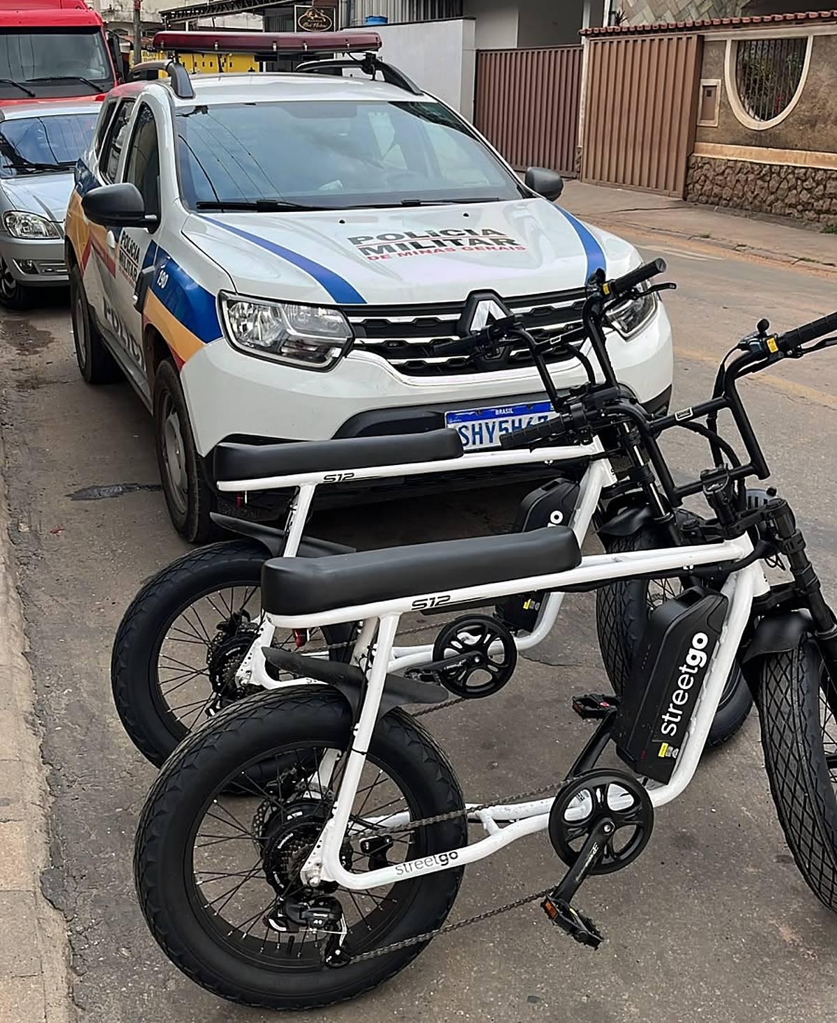 Furto em João Monlevade: PM recupera bicicletas elétricas escondidas em galpão