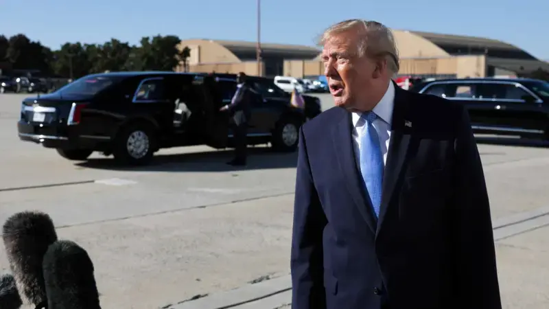 Trump volta a insinuar fraude na eleição do Brasil: 